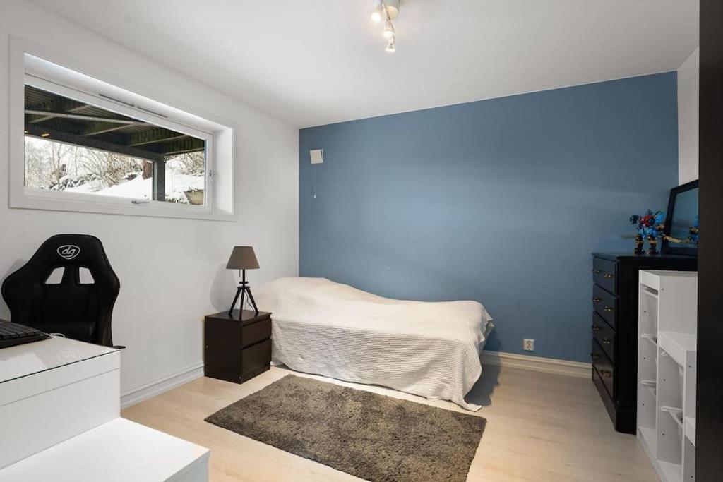 With Garden, 2 Floors, 240m2
