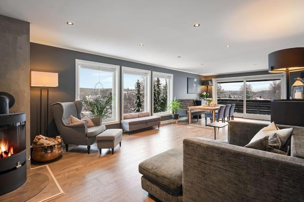 With Garden, 2 Floors, 240m2